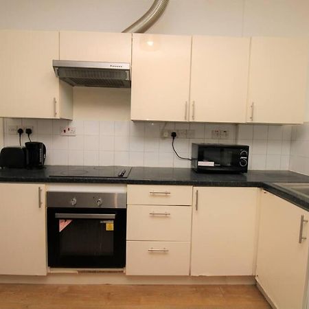 Ideal 2 Bed Flat Close To City Appartement Londen Buitenkant foto