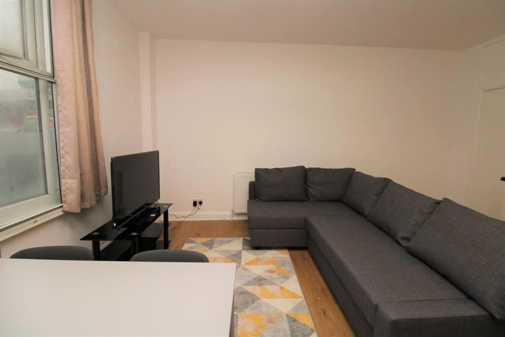 Ideal 2 Bed Flat Close To City Appartement Londen Buitenkant foto